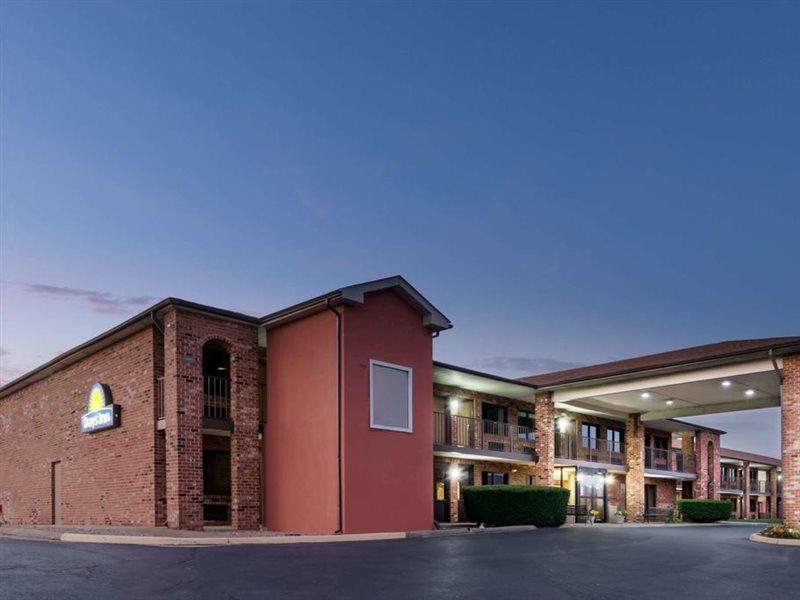 Days Inn By Wyndham New Market Exterior photo