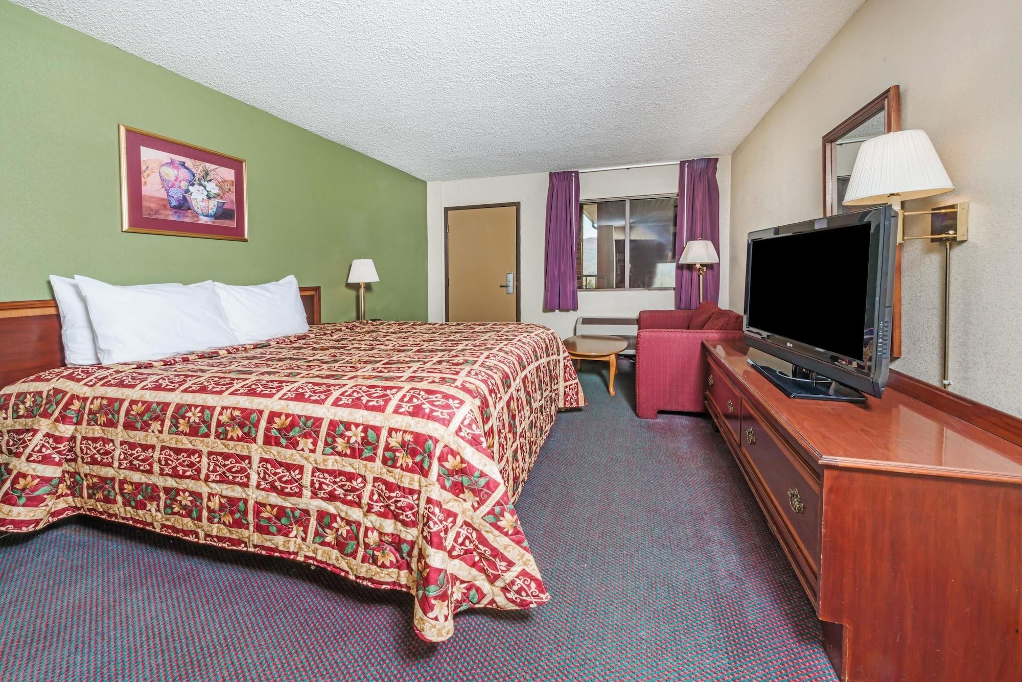 Days Inn By Wyndham New Market Exterior photo