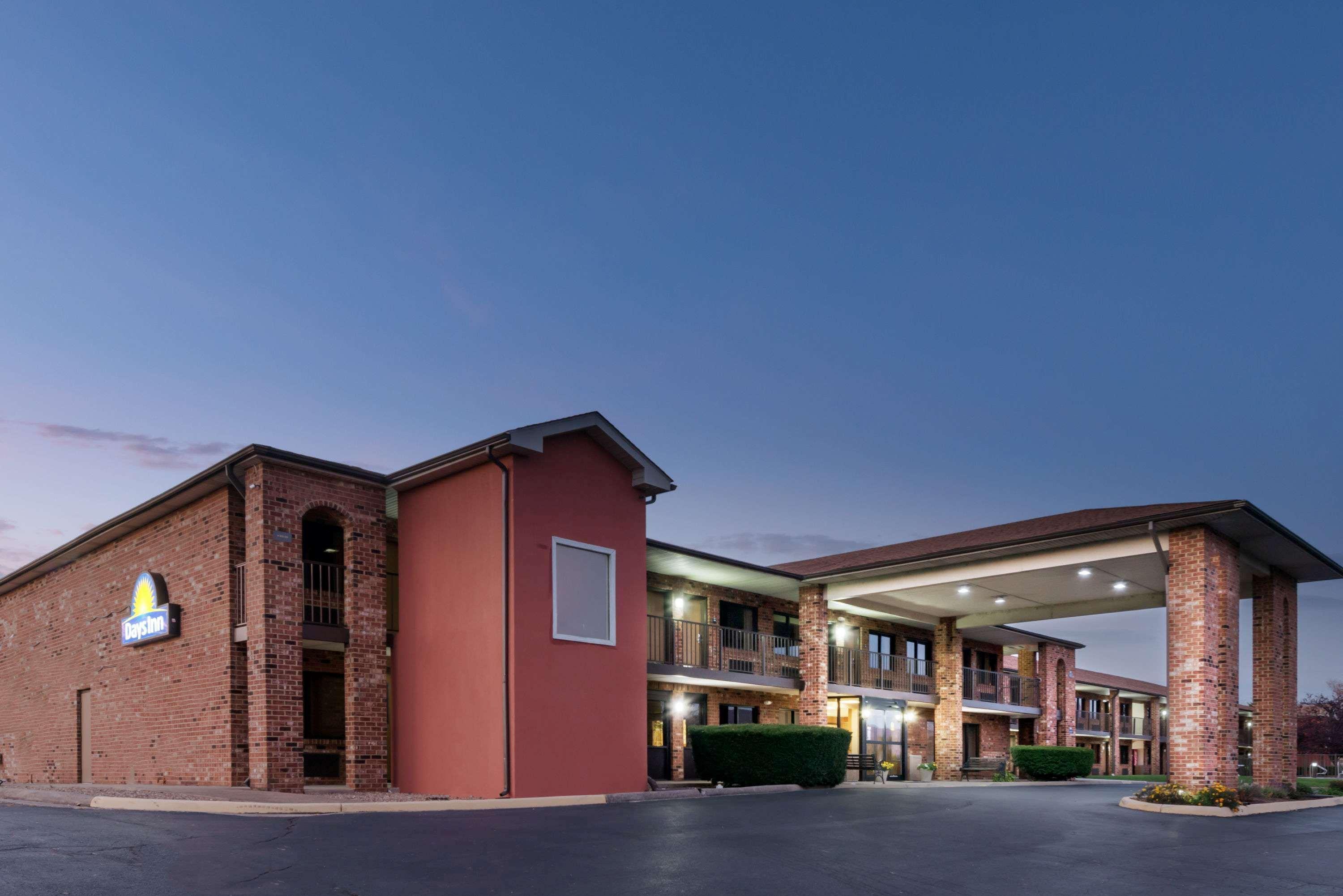 Days Inn By Wyndham New Market Exterior photo