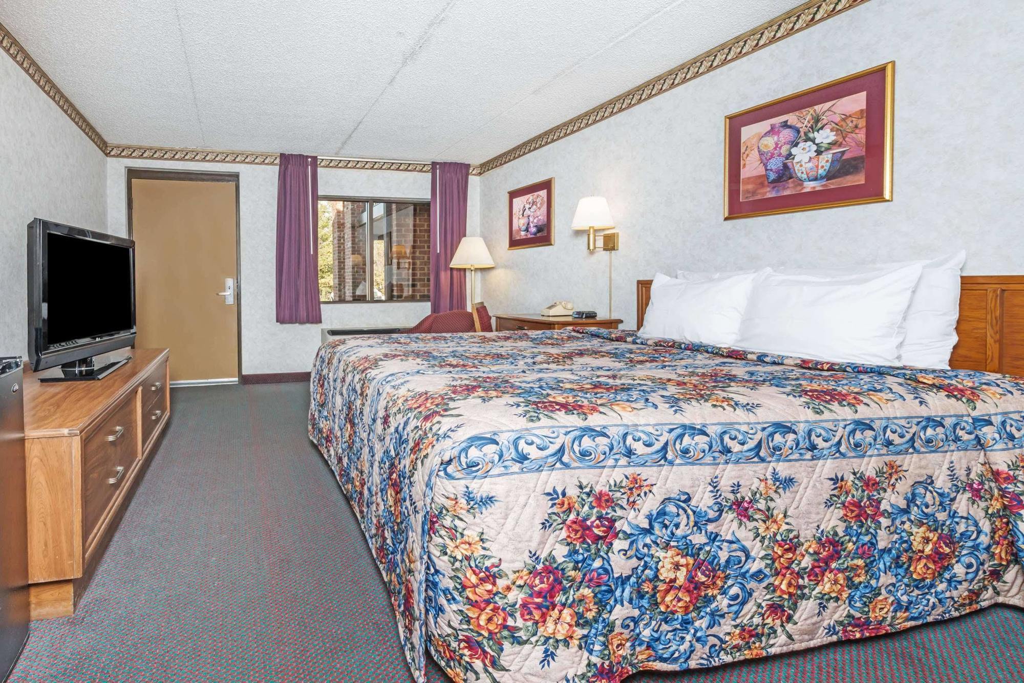 Days Inn By Wyndham New Market Exterior photo
